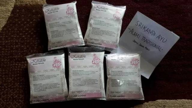 Masker Wajah Pemutih Tradisional Alami