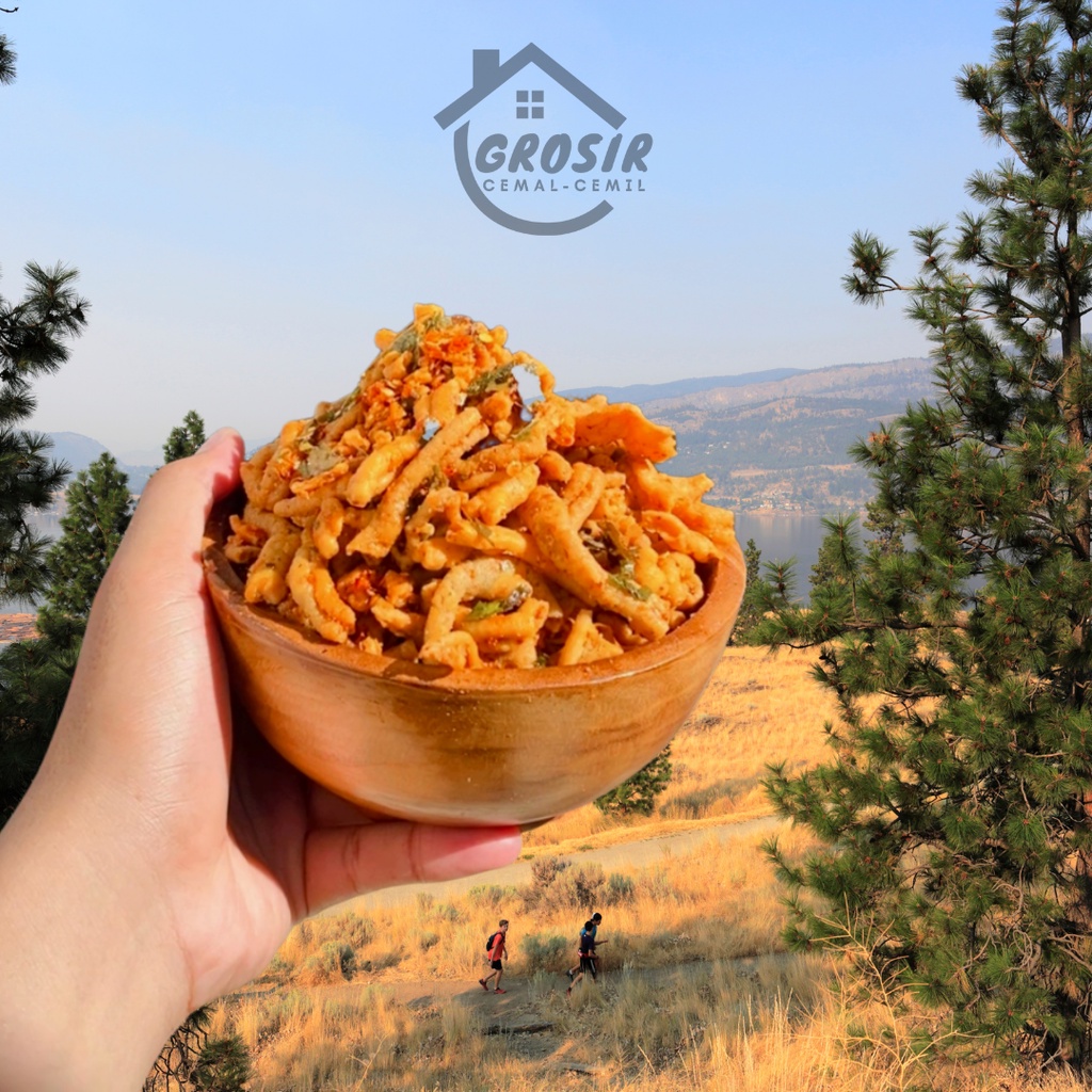 

2Xbtygneal Sakha Snack ) 250 Gram Usus Krispy Pedas Daun Jeruk Original Daun Jeruk