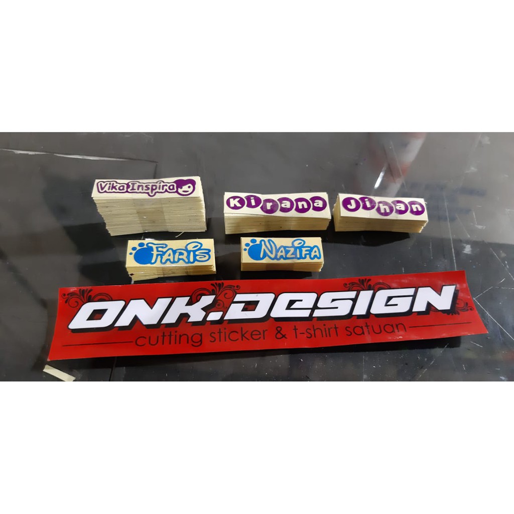 

cutting sticker stiker bebas desain printing waterproof label merk laminasi 99