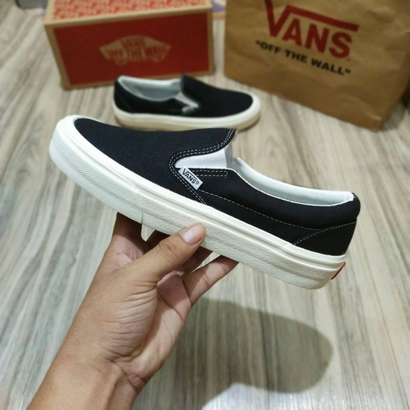 SEPATU CASUAL VANS SLIP ON SIZE 36-43