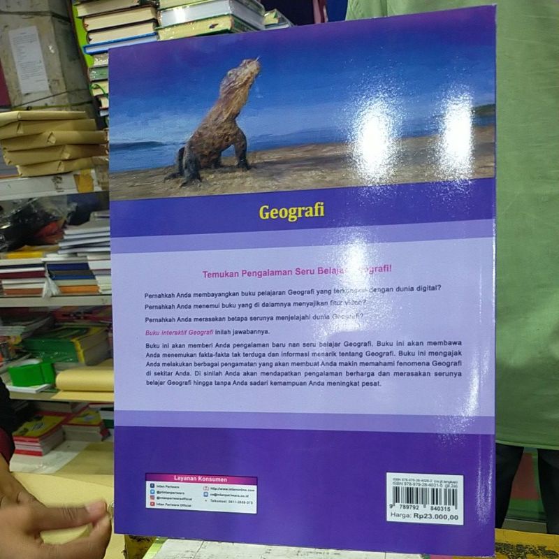 BUKU PR INTERAKTIF GEOGRAFI UNTUK SMA KELAS 11 SEMESTER 1.-1