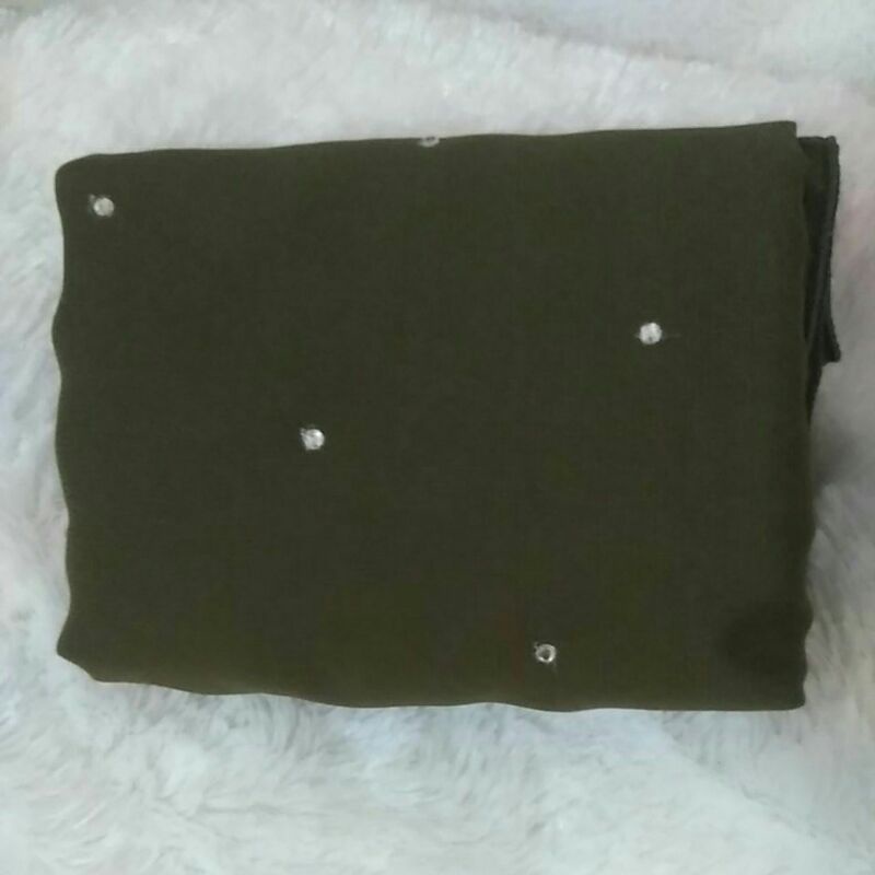 HIJAB SEGIEMPAT SWAROSKI 1KG MUAT 11 PCS-Armi