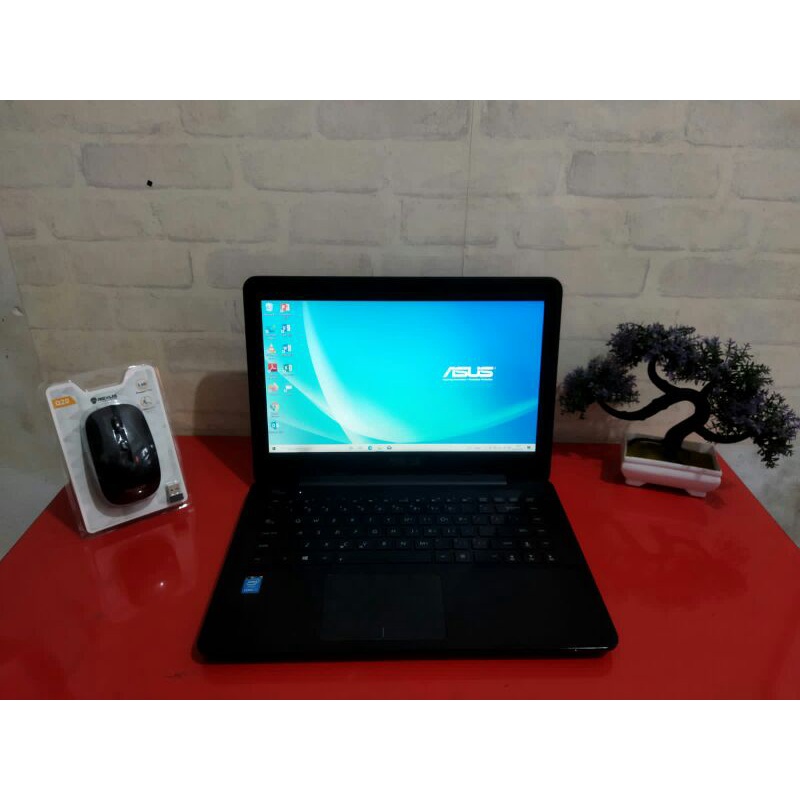 Laptop ASUS A455L - Biru Tua (core i3 gen 4) Ram 4gb Hdd 500gb