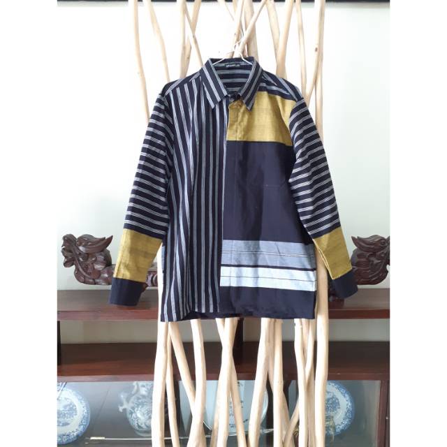 Kemeja lurik kombinasi