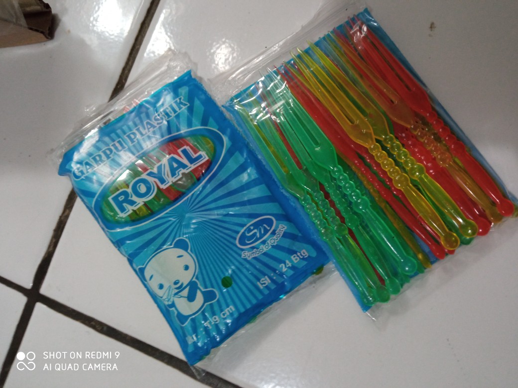 Garpu Plastik Kecil 9cm Warna / Garpu Kue / Garpu Buah Isi 24 Merk Royal