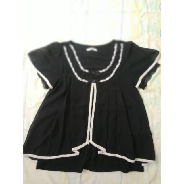 Axes femme blouse hitam