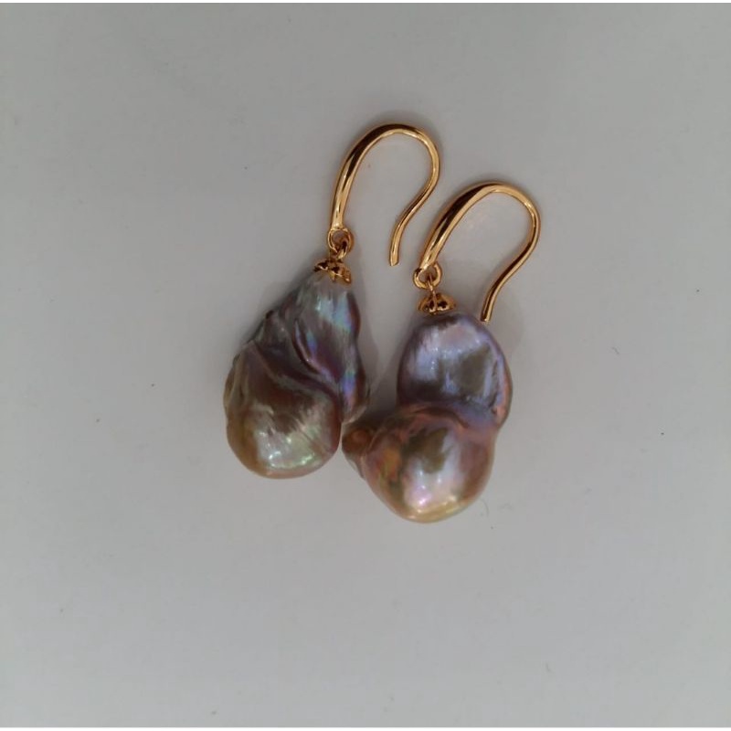 Anting Rhodium Mutiara Laut  Baroq