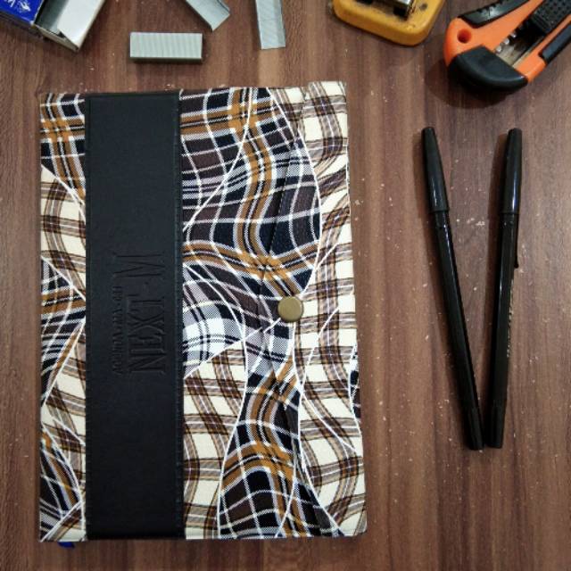

Note Book Buku Tulis Buku Catatan Buku Murah Agenda NEXT-M 081 Cream