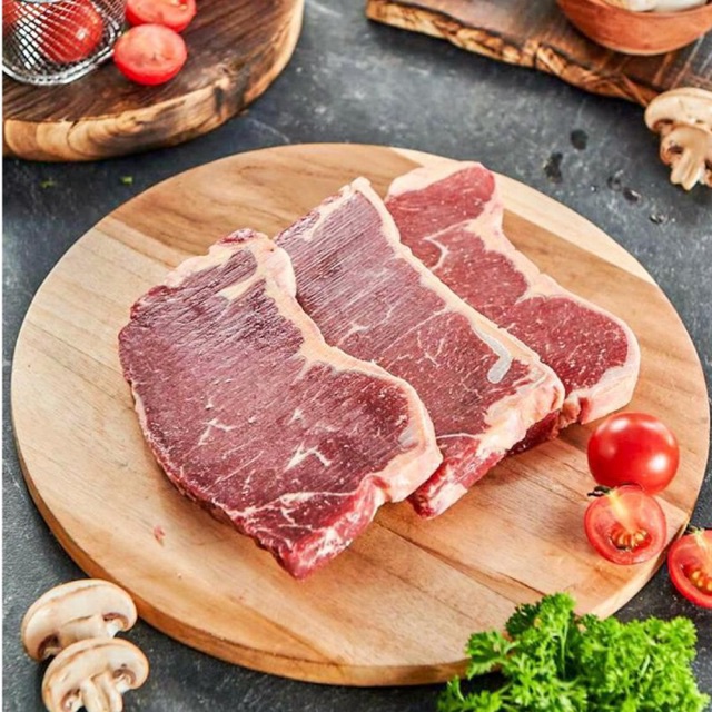 Daging Sapi Aust Striploin Beef Steak 600gr - 3 pcs