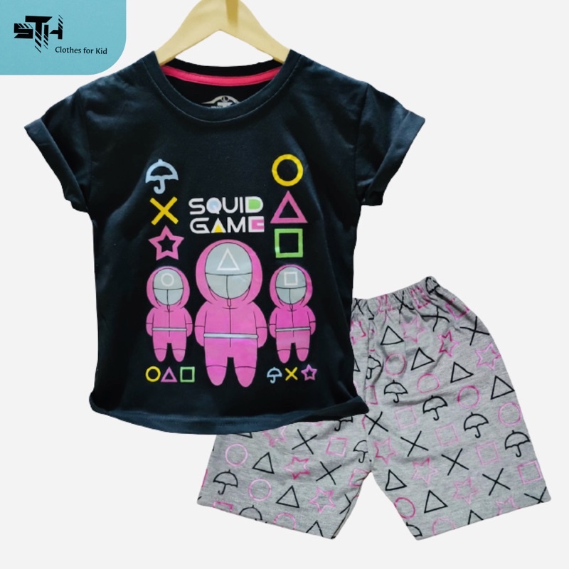 STH 3-10 tahun (1 set )[ M/L/XL/XXL ] Baju Kaos &amp; Celana Anak laki laki Cowok Cewek DISTRO Bahan Katun Cotton Combed  - SQUID GAME