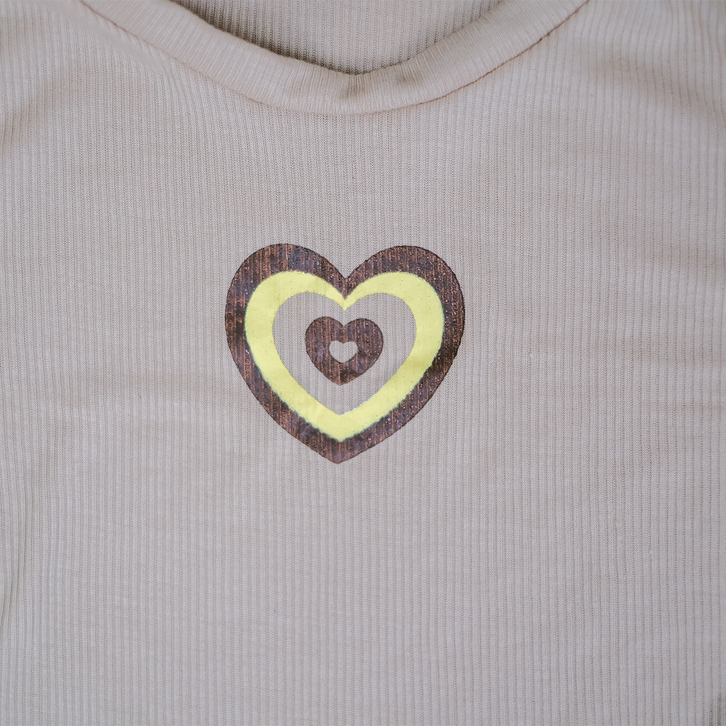 AFI - EC - Kaos Latte Heart Love Crop Top (LD 88, P 40)