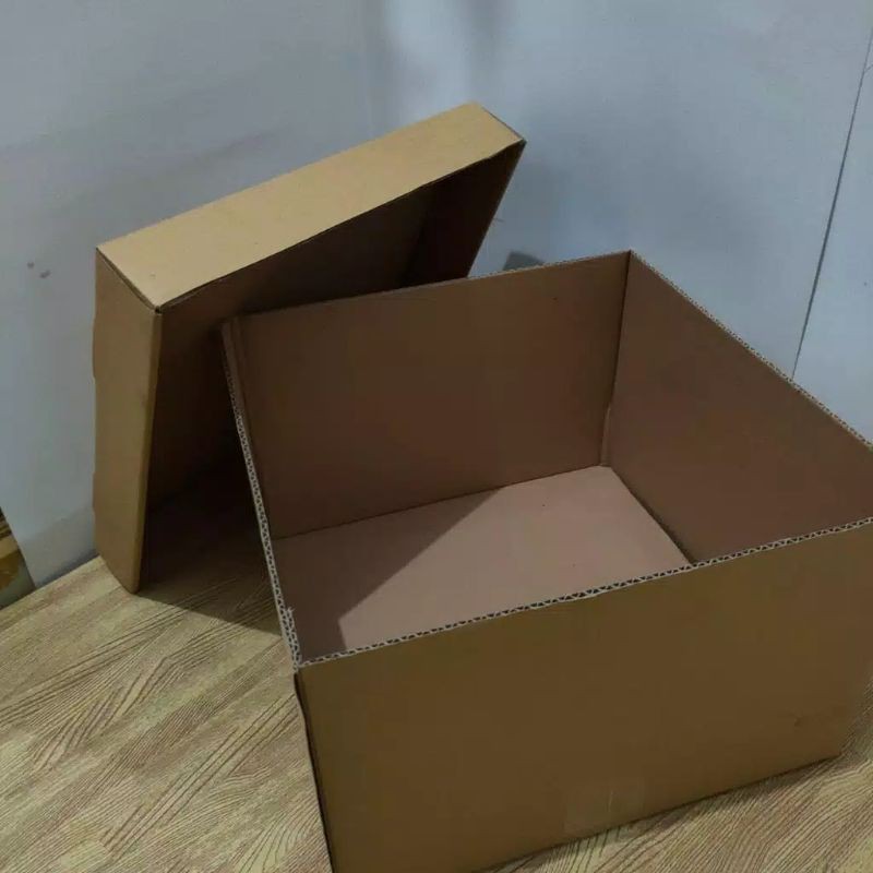 Box 30x30x20 cm (Set Top/Bot Heebe) Kardus/Karton/Paking/Polos/Hampers/Boneka/Buah/Puding/Tart
