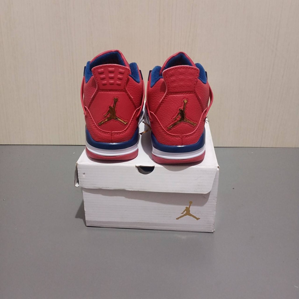 red blue 4s