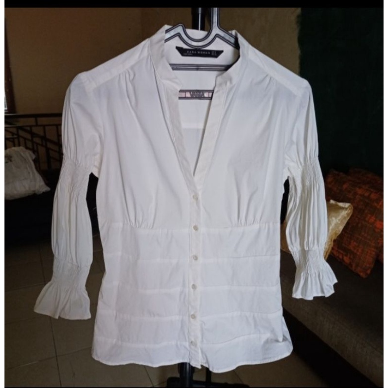 Kemeja Blouse Putih Wanita brand Zara Woman- Tag24