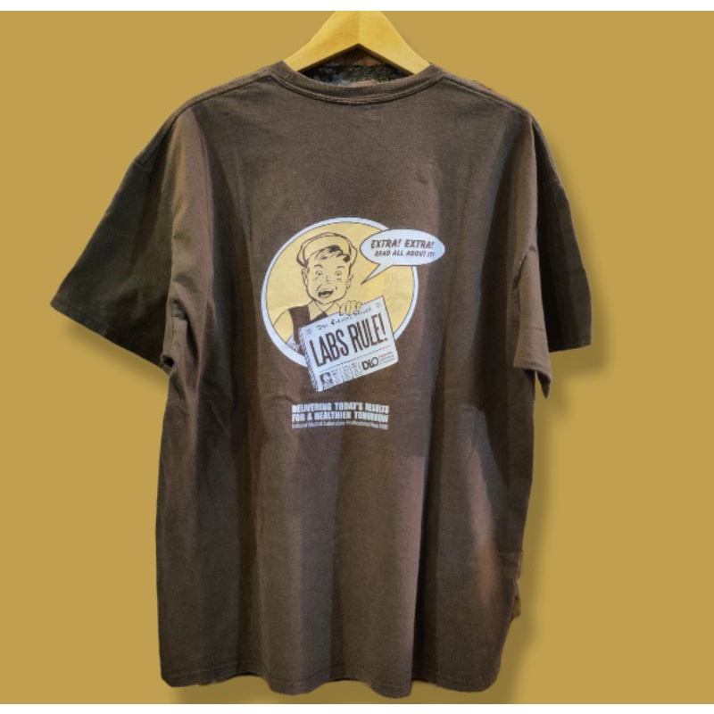 Kaos / t-shirt DLO paper boy  tag by Hanes beefy