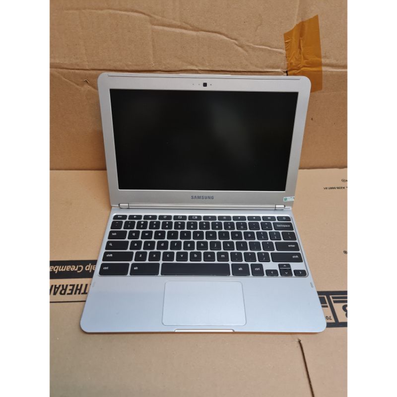 Jual Laptop Samsung Chromebook C Spek Sesuai Deskripsi Mulus Silver Slim Shopee Indonesia