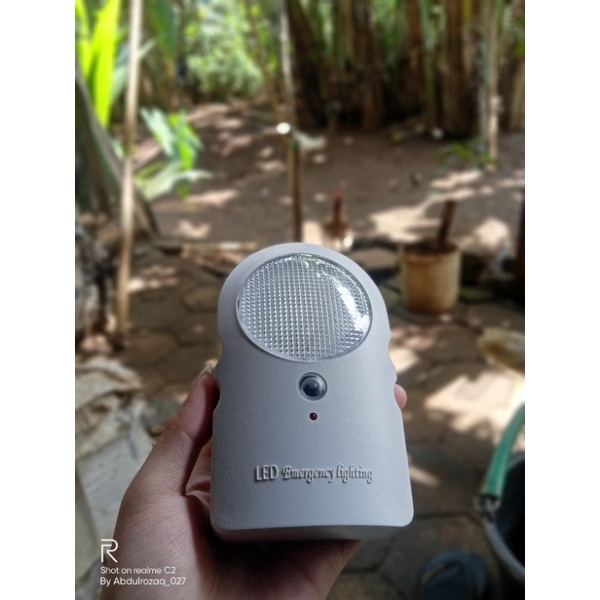 Paket Combo hemat Beli Batre  Gratis Lampu Senter Led Emergency Toyosaki TYS 226 Putih
