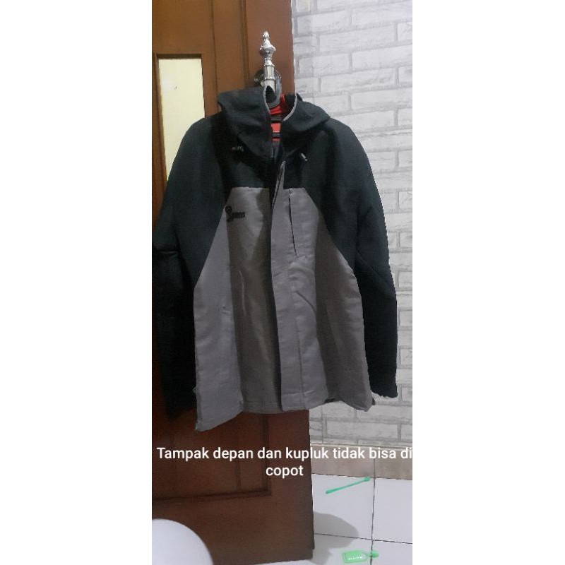 Jaket pria anti air dan angin merk adabbi
