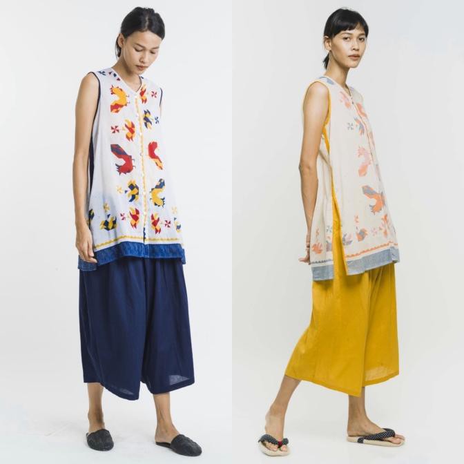 Baju Santai Ayam Hias Sejauh Mata Memandang