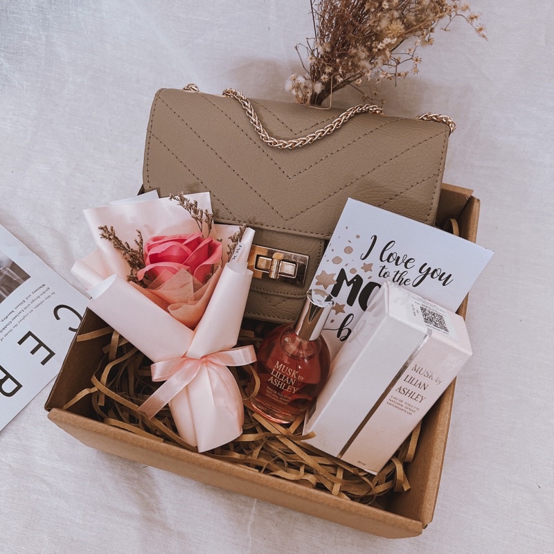 kado ulang tahun / kado pacar / hampers murah/ special price