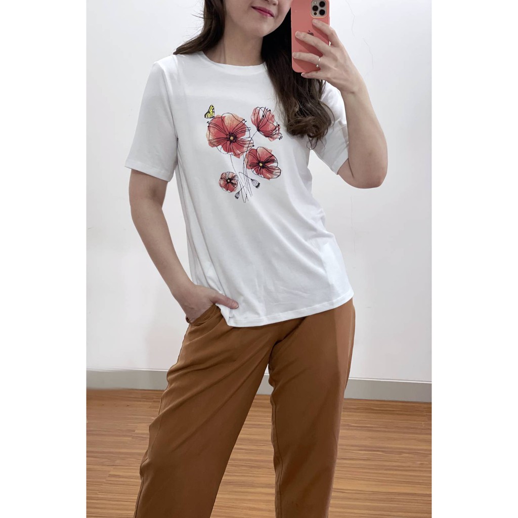 Uniqlo white poppy flower print crew neck soft tee