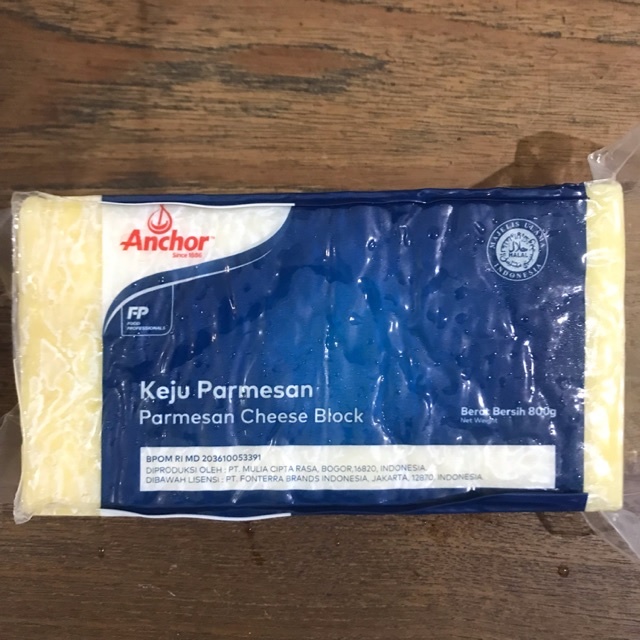 Keju Anchor Parmesan Cheese 800gram