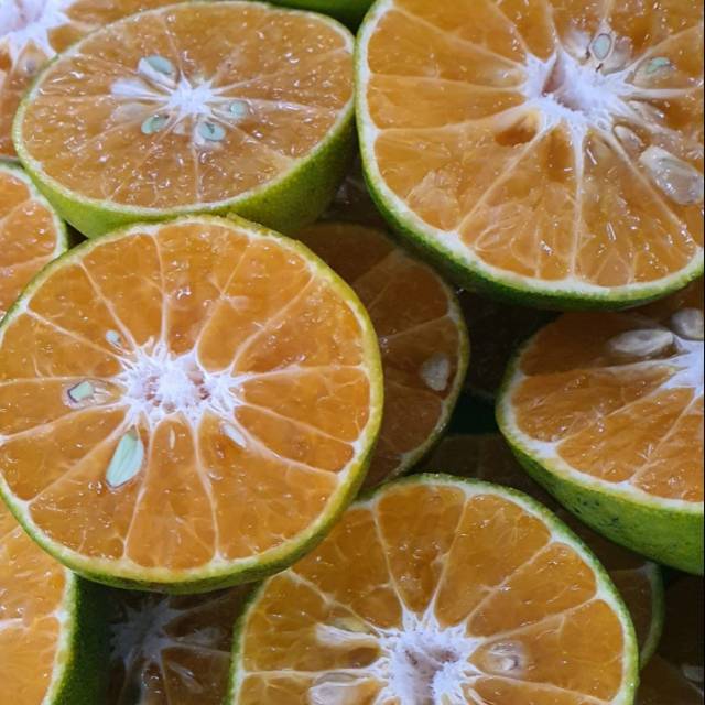 Vitamin C Alami Jeruk  Siam Semboro Jember per 5kg Peras  