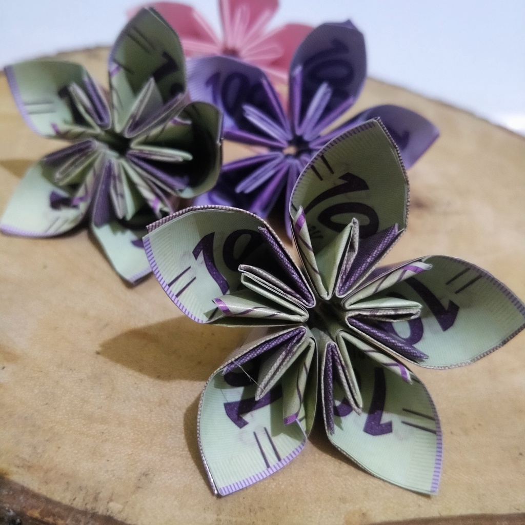 Origami Uang Mahar , Uang Mainan Mahar , Bunga Uang Mahar , Bunga Uang Lipat