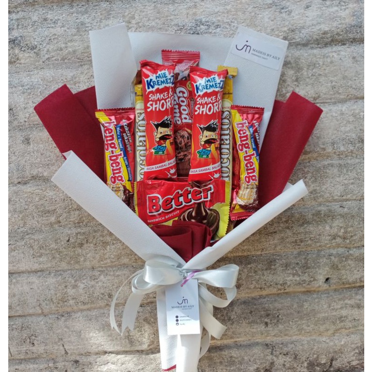 

BOUQUET SNACK / BUKET MAKANAN / BUKET WISUDA / BUCKET SNACK / KADO VALENTINE