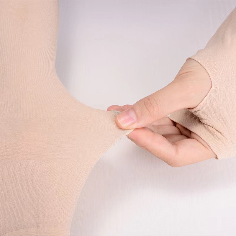 (Hello Girl) D40  Sepasang Sarung Tangan Manset Let's Slim Cool wristlet Original Import