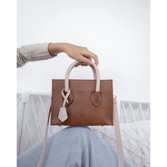 (Free Gift Menarik+Dust bag)Sling Bag Flicka Kode S24 Small Russet,Free Dustbag