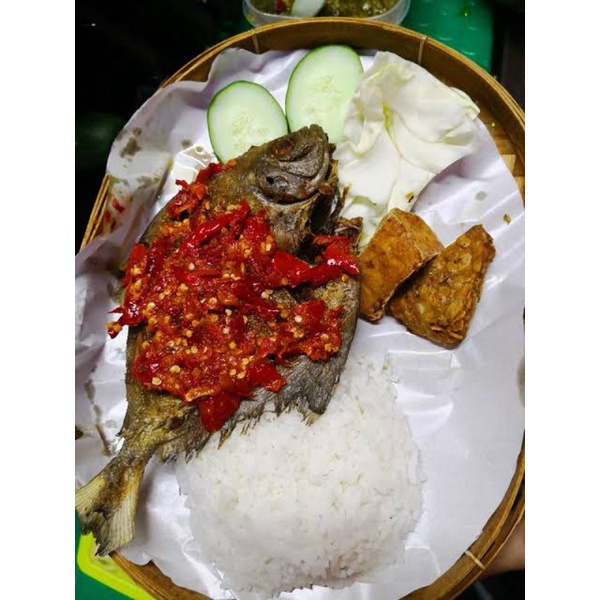 

Halal - Ikan Bawal Geprek Paket Komplit - Ready To Eat