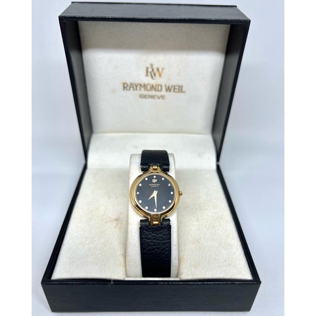 RAYMOND WEIL Geneva 115  18 K Gold Watch Preloved  Diameter 25mm condition 95% like new minus tali bukan bawaan ygy original &amp; box