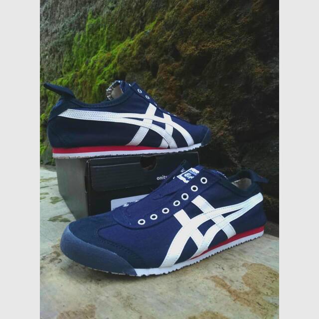 onitsuka biru