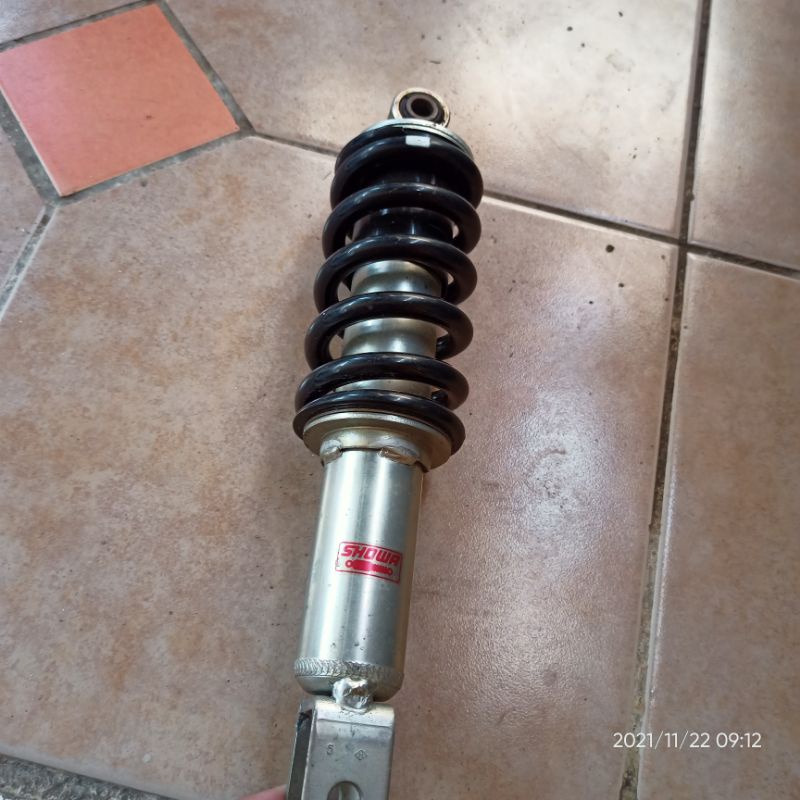 shock belakang gsx