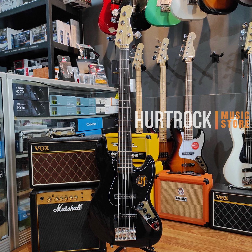 Sire Marcus Miller V3 5 BK Black 5string