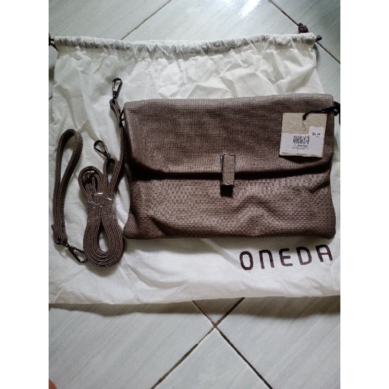 Preloved Clutch Oneda Tas Pesta Wanita