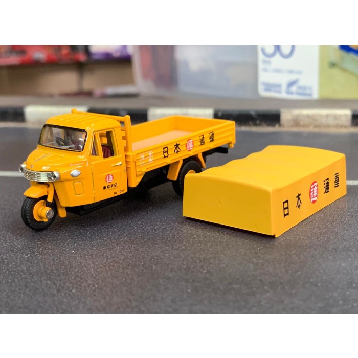 Tomica Limited Vintage LV-12b Daihatsu CO10T Nippon Express