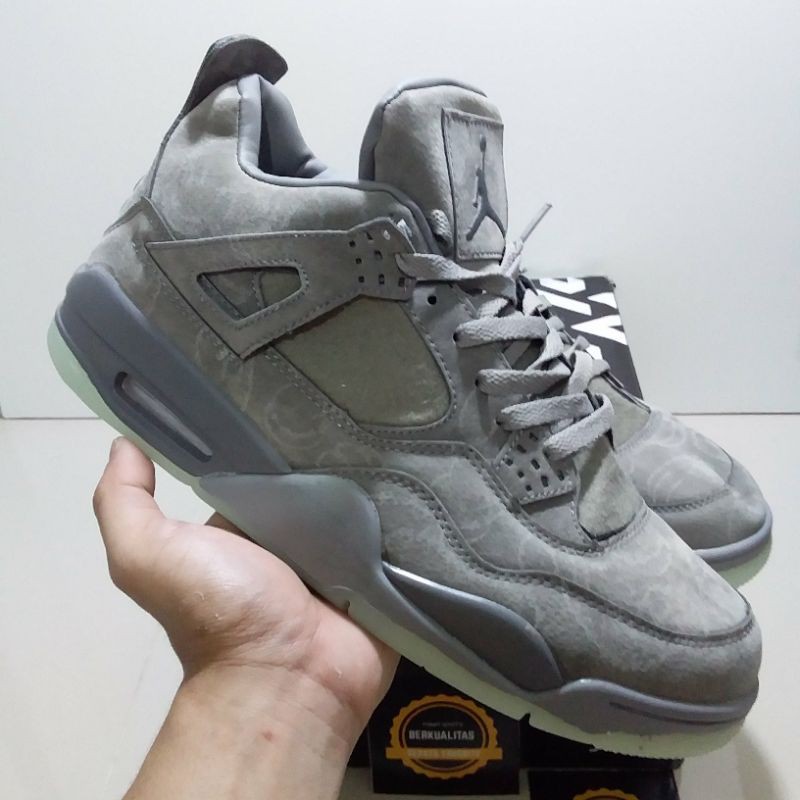 air jordan kaws grey