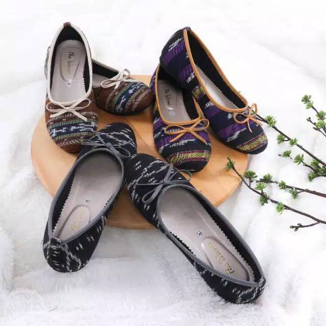 Jual Sepatu Etnik Handmade Alia Series Dari The Warna | Shopee Indonesia