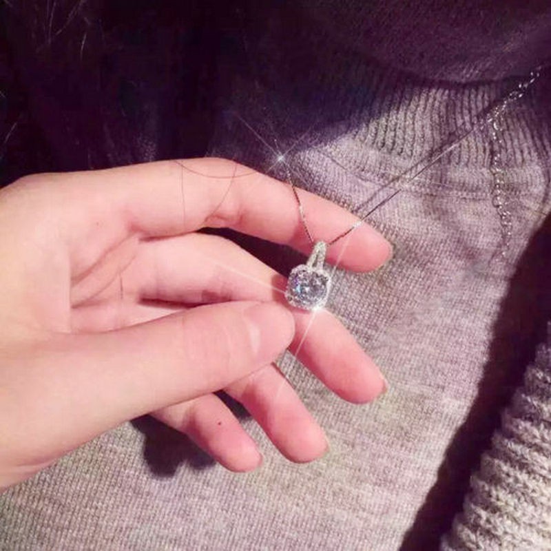 Fashion Micro Diamond Zirkon Liontin Kalung Wanita Klavikula Rantai Wanita Gaya Yang Sama Kepribadian Hadiah Ulang Tahun Pesta Pernikahan Pabrik Pengolahan