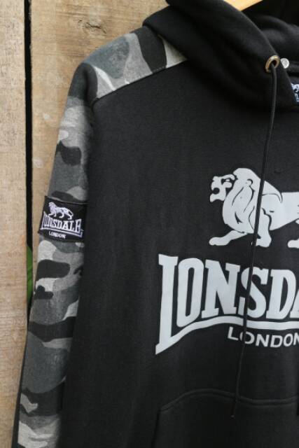 Hodie lonsdale list army