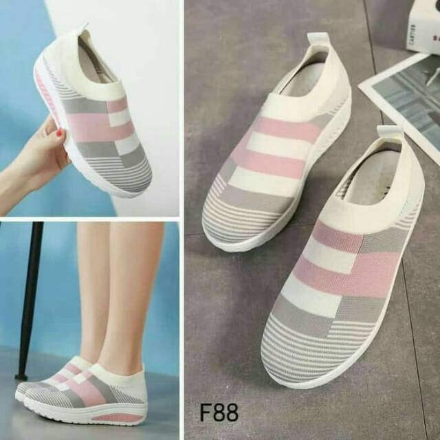 SEPATU SLIP ON SLAVINA PINK