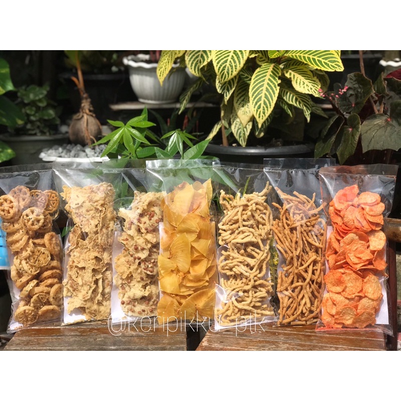 

aneka peyek, kembang goyang & stik