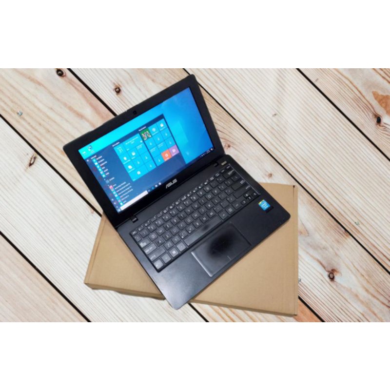 NOTEBOOK LAPTOP SECOND ASUS 12 INCH HDD 500 GB RAM 4GB ZOOM WIFI WEBCAM SIAP PAKAI MULUS  ORIGINAL B