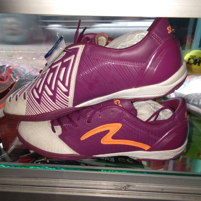 Specs futsal swervo criollo in white /purple/orange