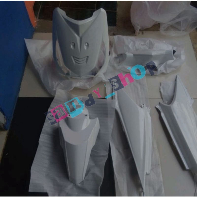 Cover Full Body Halus Honda Beat Karbu 2010-2012 Putih