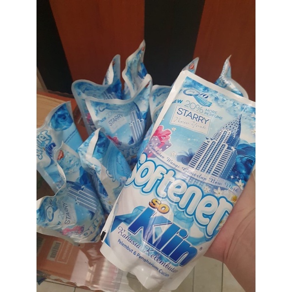 Softener Pelembut Pakaian Soklin So Klin Laundry Starry New York 900ml