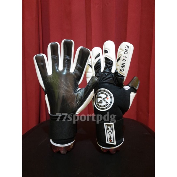 sarung tangan kiper GK Pro Evo 1.0 BlackWhite
