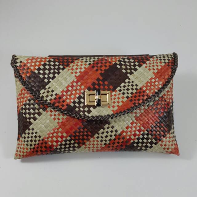 Tas anyaman / tas pandan / anyaman / pandan / kulit / wanita / tas pesta / clutch